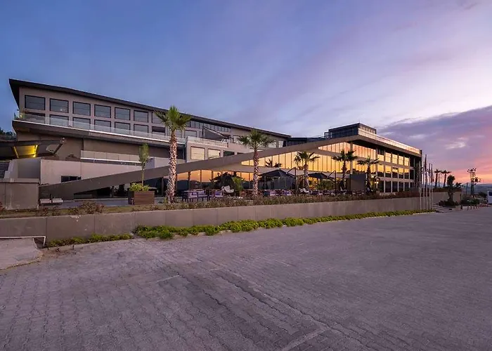 The S By Ascend Collection 4*