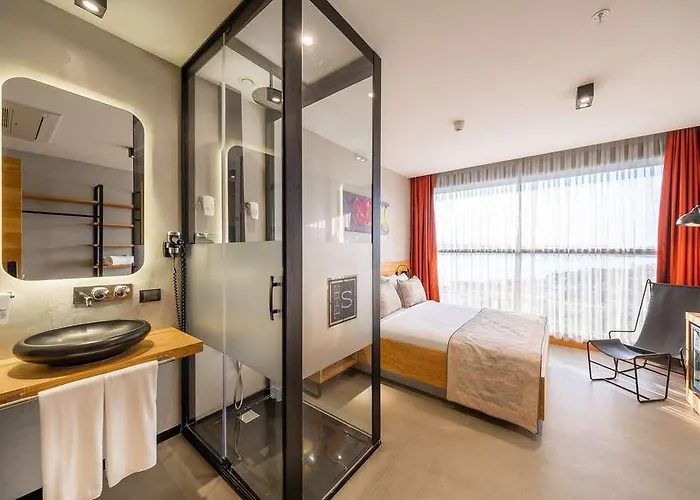 The S By Ascend Collection 4*